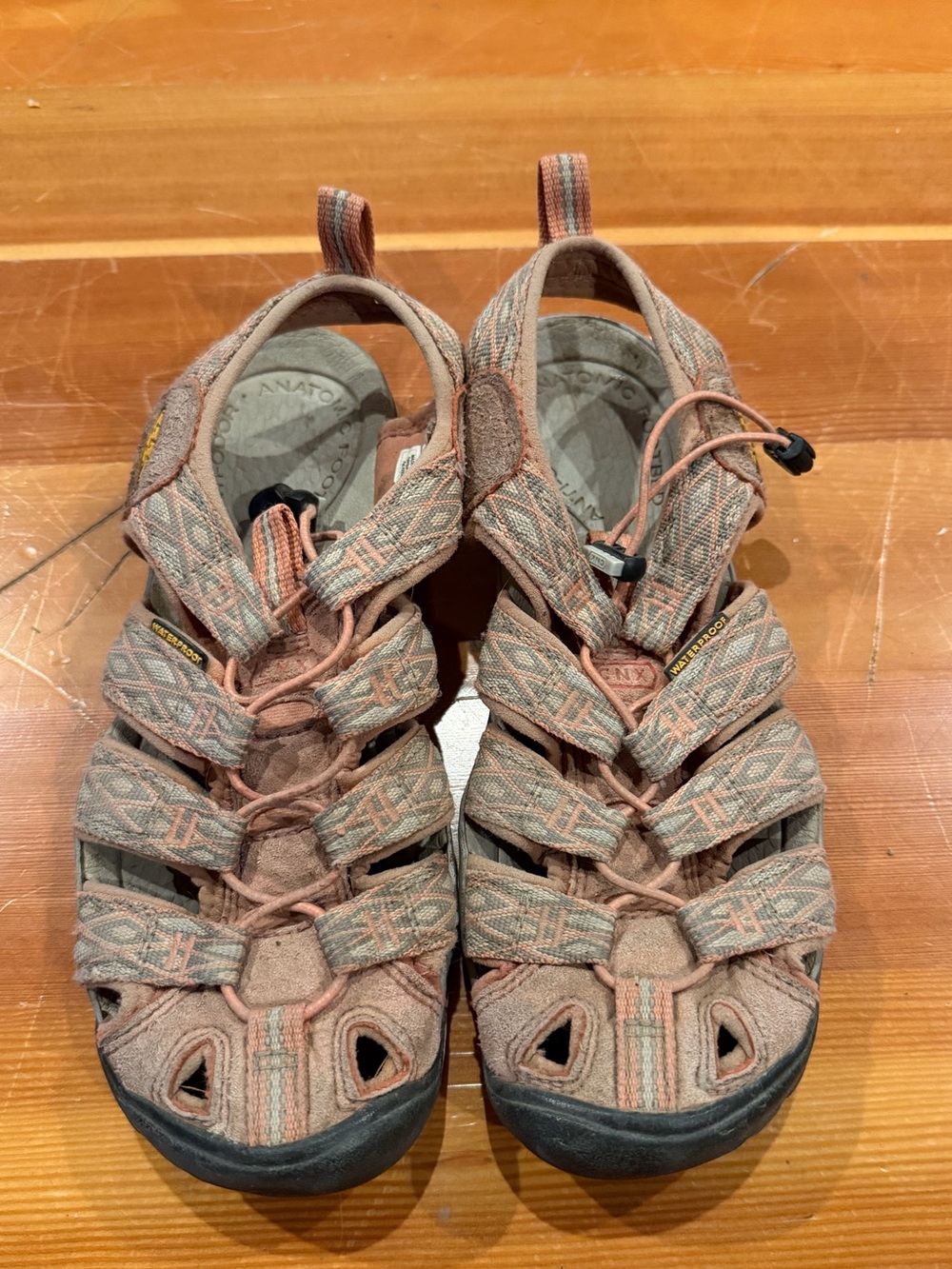 Keen Coral/Gray Strappy Outdoor Sandals
Size: 6